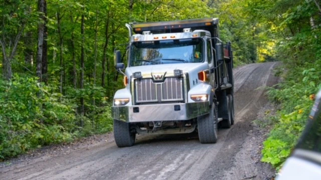 Camion de chantier